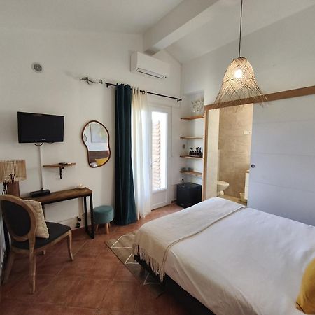 Chambres Isula Bella Figari  Extérieur photo